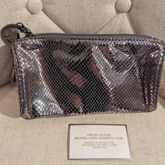 Michael Kors Metallic Cosmetic Case 2012 Limited Edition Collab W Estee Lauder - Picture 5 of 14